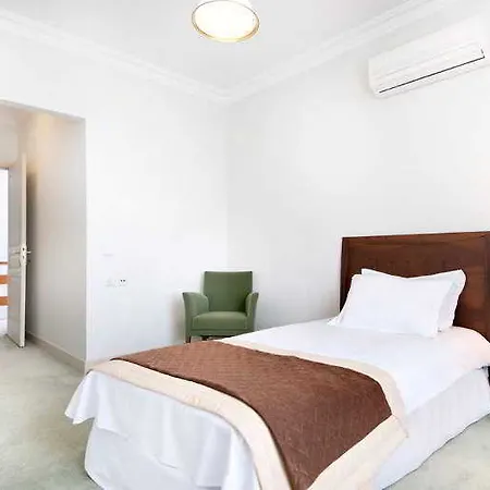 Best Inn Hotel 3*