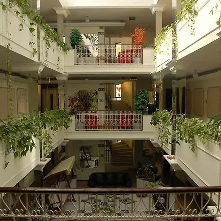 Best Inn Hotel 3*